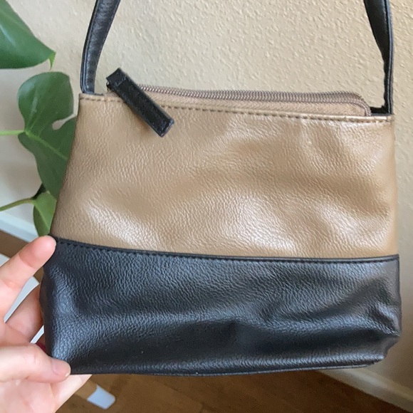Nine west Small Crossbody - Picture 4 of 4